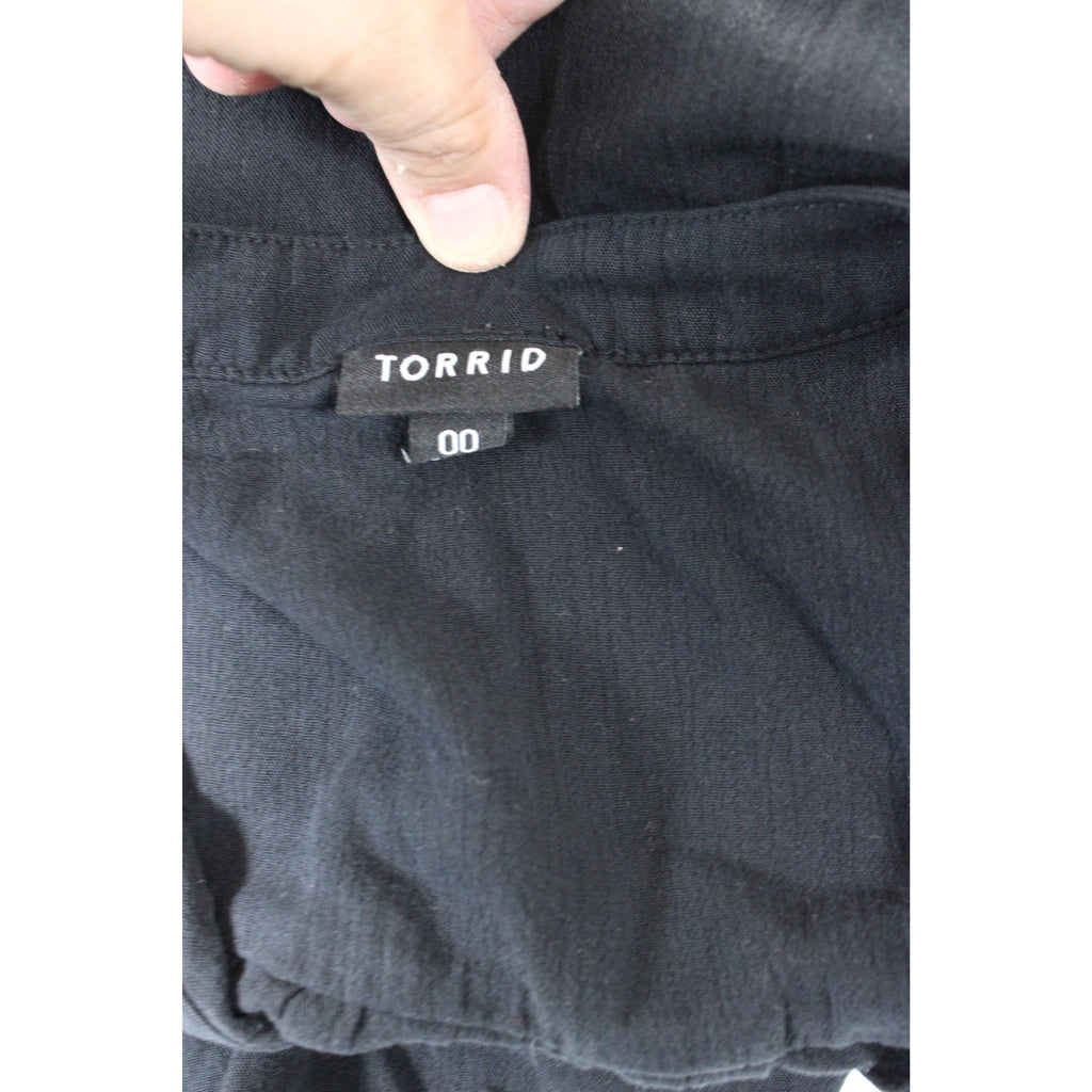 Torrid Black Sleeveless V-Neck Button-Front Blouse Size 00