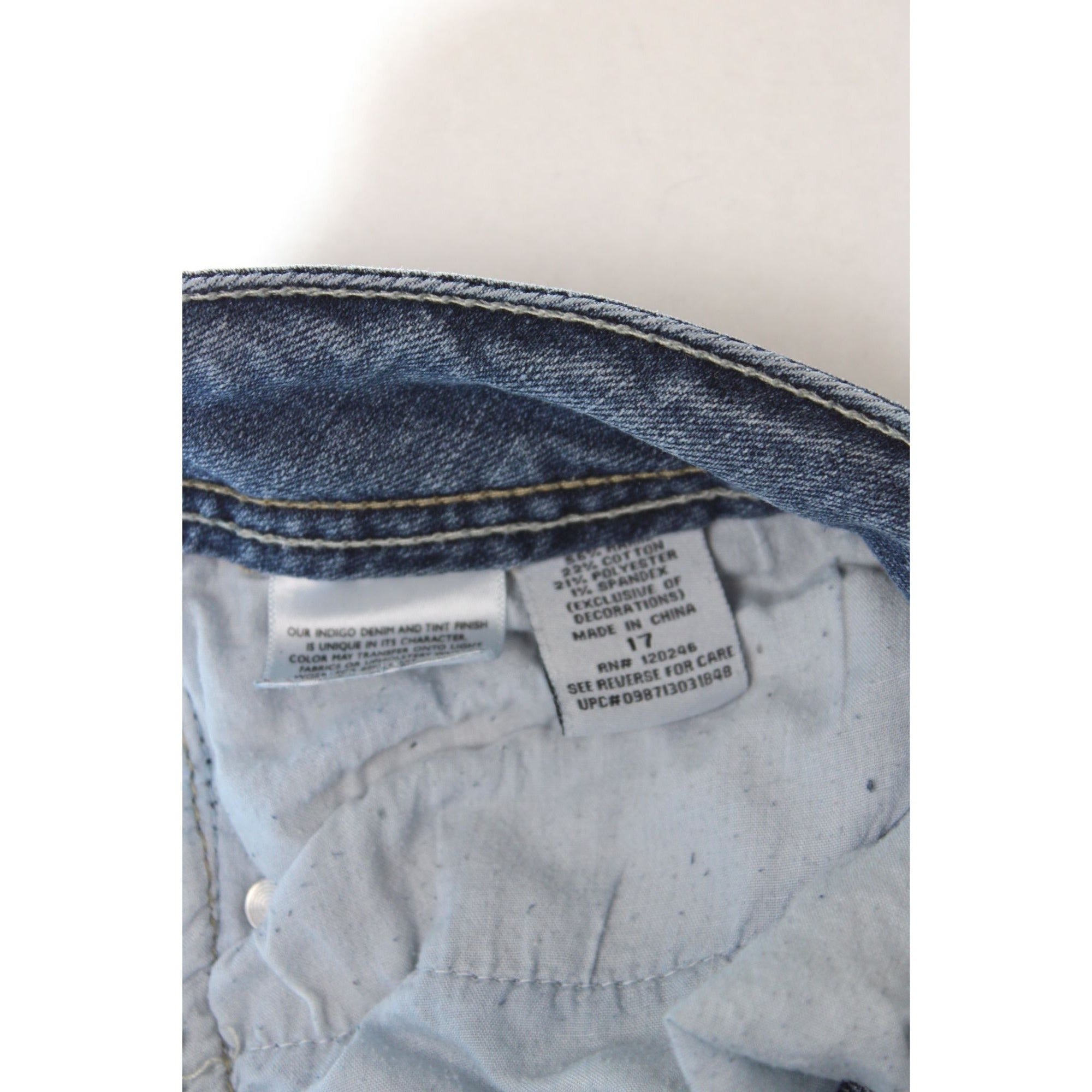Wallflower Womens Distressed Denim Shorts With Rolled Cuffs Size 17