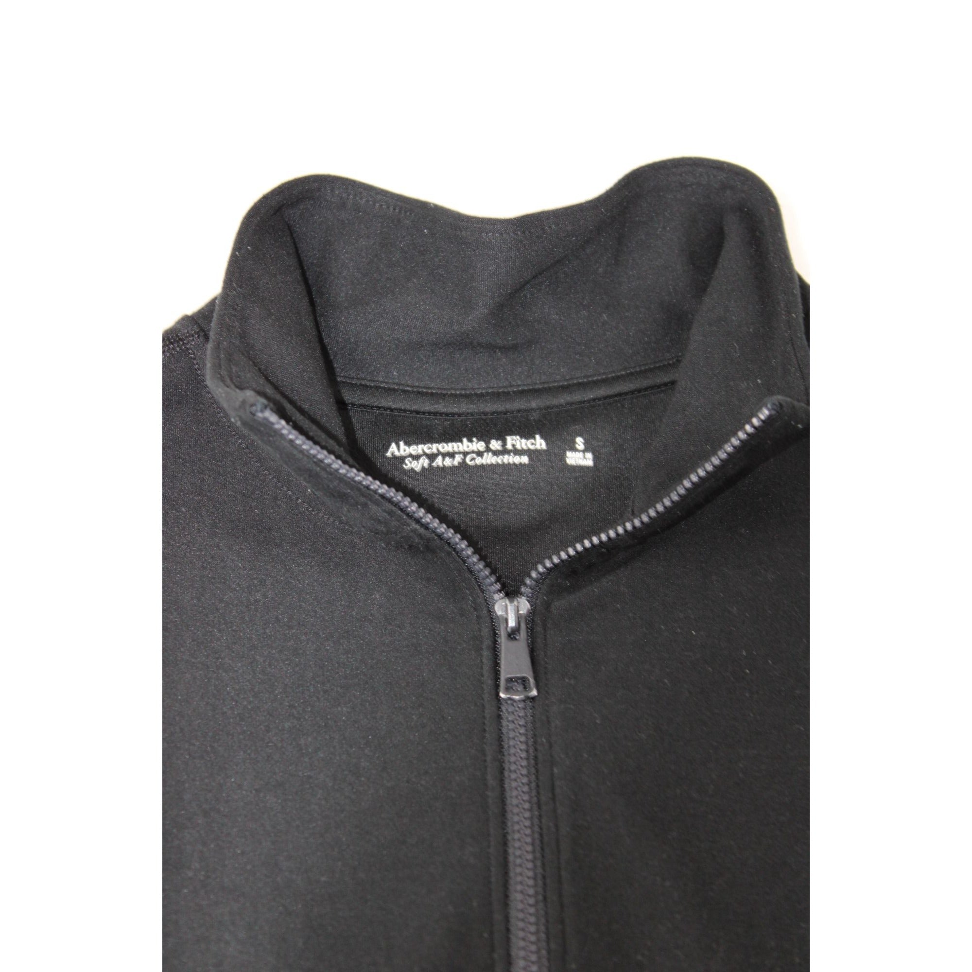 Abercrombie & Fitch Soft A&F Cropped Zip Jacket — Black, Size S
