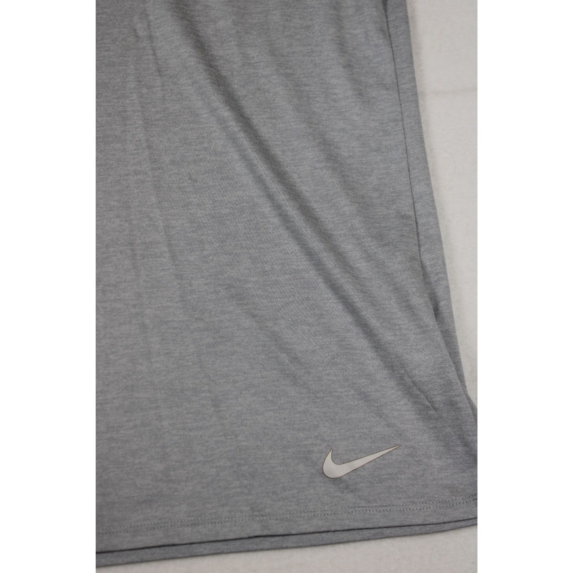Nike Womens Dri-Fit Gray Short Sleeve T-Shirt Size S