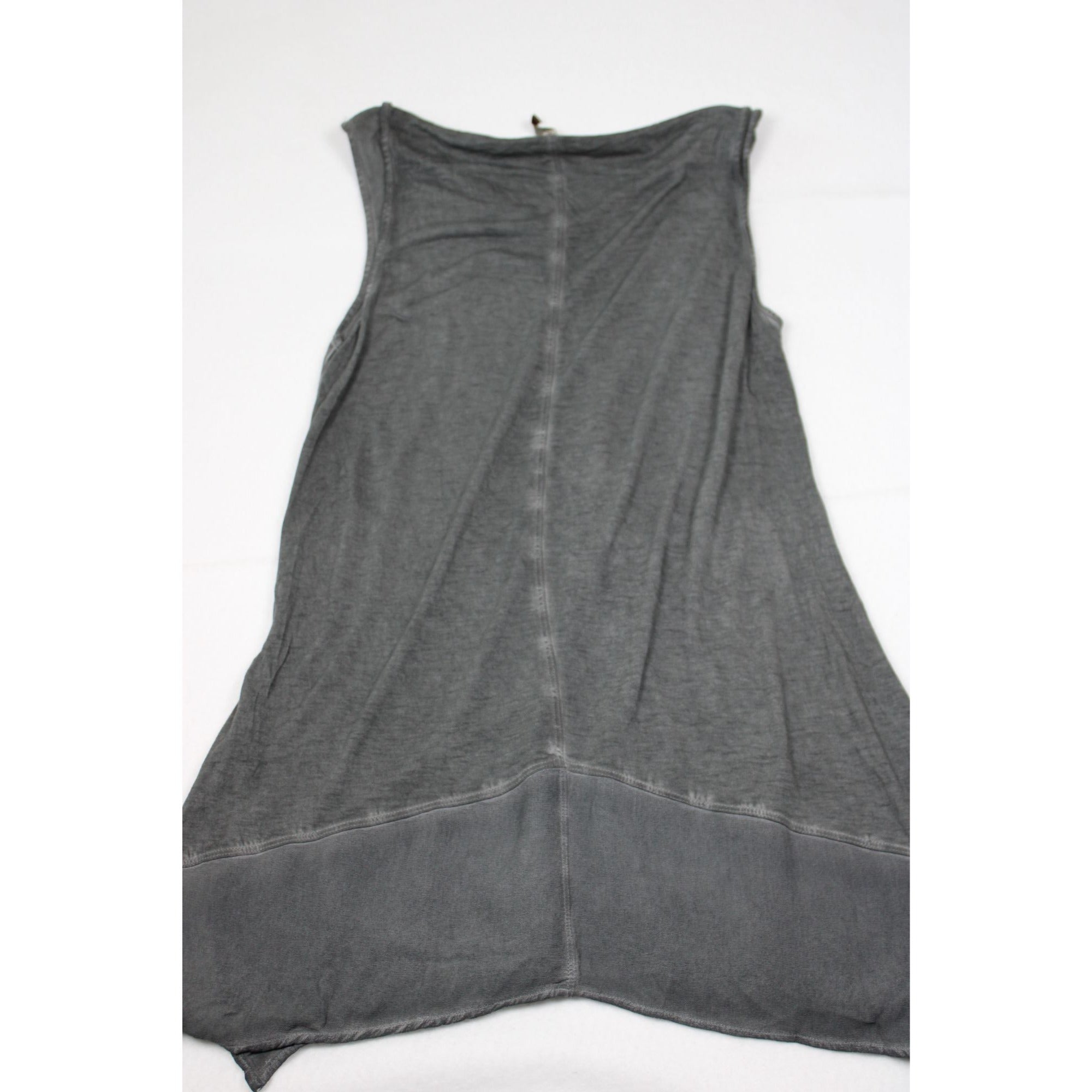 XCVI Gray Sleeveless Tunic Tank Top With V-Neckline & Asymmetric Hem