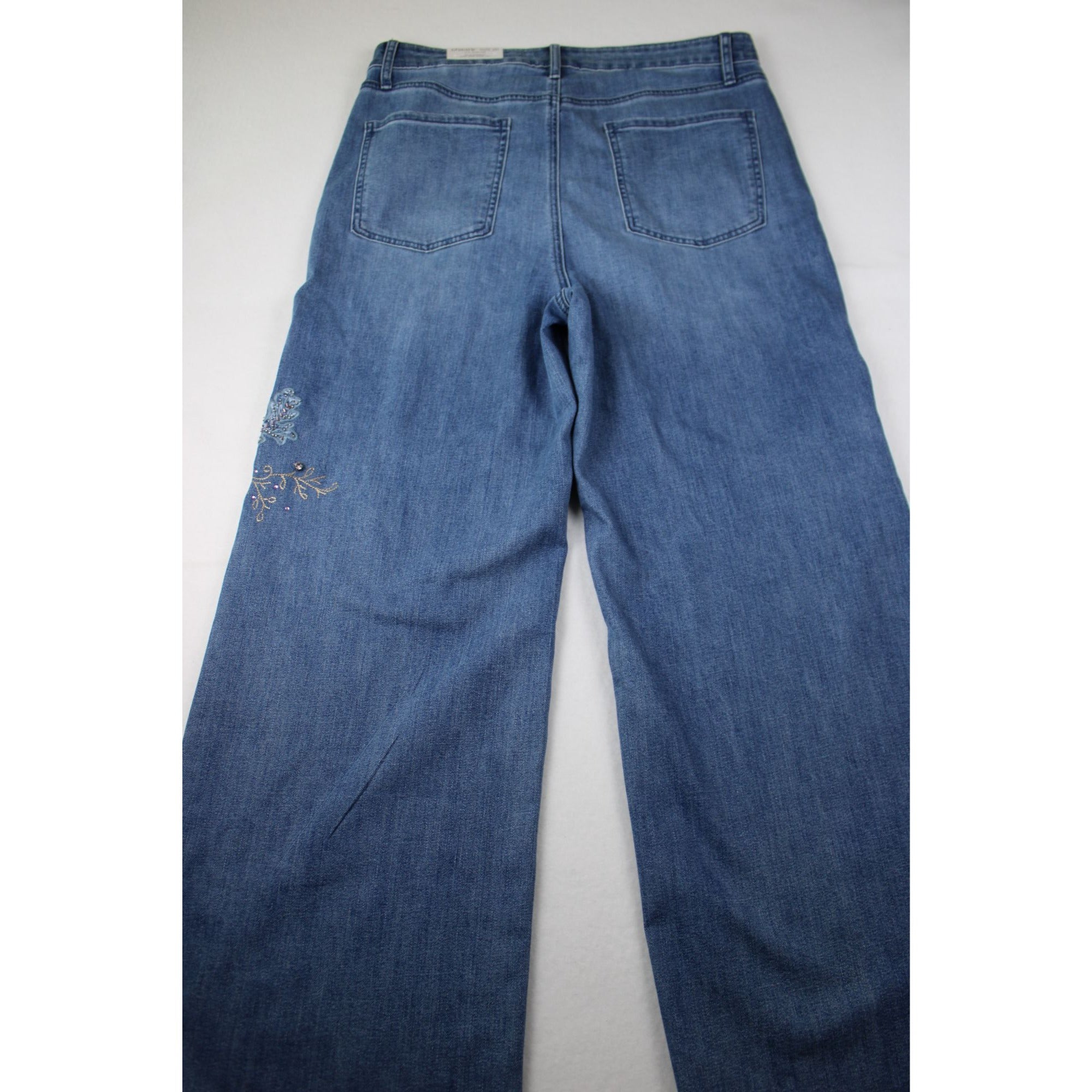 NWT Chico’s So Slimming High Rise Wide Leg Jeans Floral Embroidered Beaded Denim Size 2R US 12