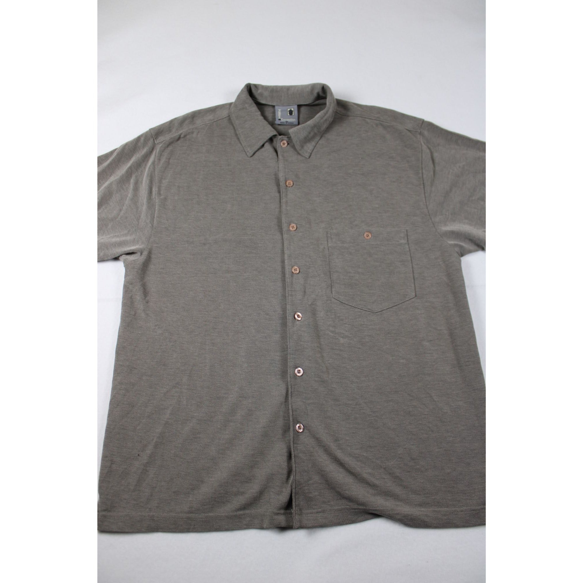 Vintage Mens XL Button-Up Gray Polo Shirt With Chest Pocket Connection Brand Made In Korea Short Sleeves Lightweight Casual Wear